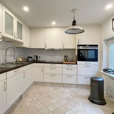 Holiday home Eibenweg 6 *